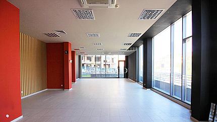 Office on the ground floor with own entrance, Bulgaria blvd.