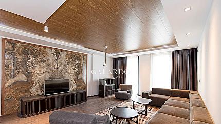 Страхотен четиристаен апартамент, луксозно обзаведен в непосредствена близост до Резиденция Бояна
