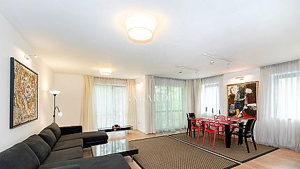 Дизайнерски апартамент до Park Center, Лозенец