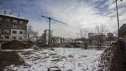 Терен в център с виза за строеж на 9-етажна бизнес сграда