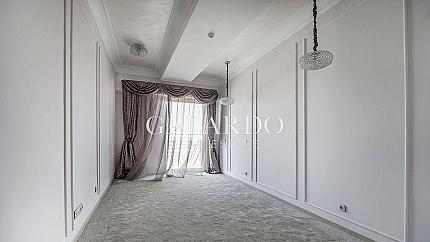 Luxuriously finished three-bedroom apartment in a boutique building in Lozenets
