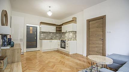 Стилно обзаведен апартамент за продажба в Център - ул. Константин Иречек