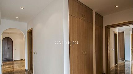 Luxury multi-room apartment in Geo Milev neighborhood