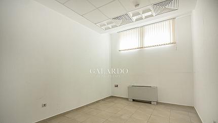 Attractive office for rent, center with separate entrance
