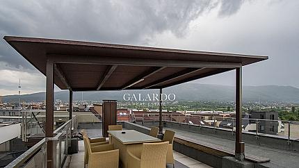 Italian style and amazing views in a penthouse next to South Park, Krastova Vada district