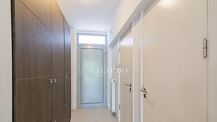 A terraced house with three bedrooms in a gated complex, Simeonovo quarter