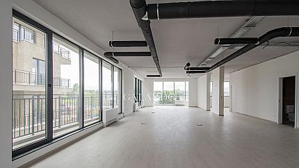 Spacious office in a new building, Hladilnika quarter