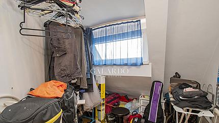 Spacious one-bedroom apartment on Oborishte Street