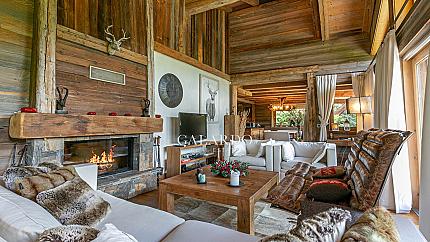 Spacious chalet with stunning mountain views in Megeve, France