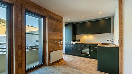 Second floor apartment with elevator in the heart of Megeve, France