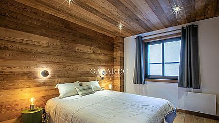 Second floor apartment with elevator in the heart of Megeve, France