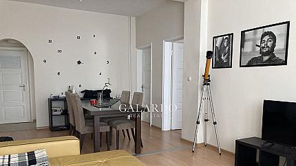 Three-bedroom apartment for rent in Oborishte street