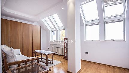 Spacious furnished apartment next to James Boucher Subway Station