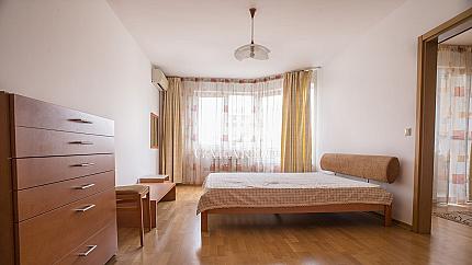 Многостаен апартамент до Мол- България