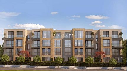 Тристаен апартамент в затворен комплекс в Кръстова вада