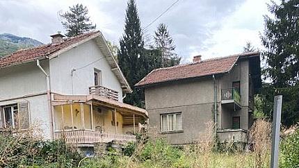 Plot of land on Leshnikova gora