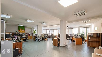 Spacious office in a representative building