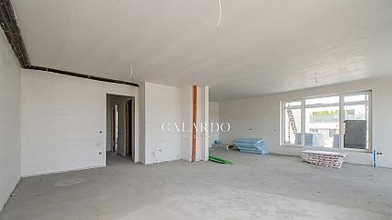 Apartment with three bedrooms and a wonderful terrace in a new complex in the district of Hladilnika