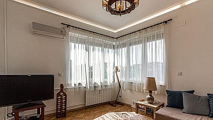 Четиристаен апартамент в центъра на София
