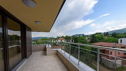 Luxury two-bedroom apartment for rent with panoramic views in Simeonovo