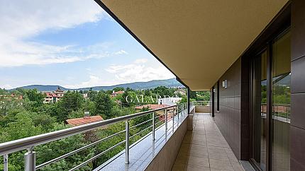 Luxury two-bedroom apartment for rent with panoramic views in Simeonovo