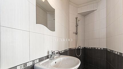 Panoramic three-bedroom apartment in the central part of the capital