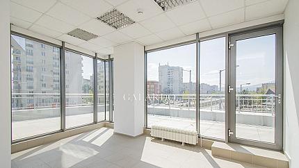 Spacious office in a luxury office building in the district. Druzhba 2