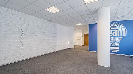 Office in a luxury office building in the district Druzhba 2