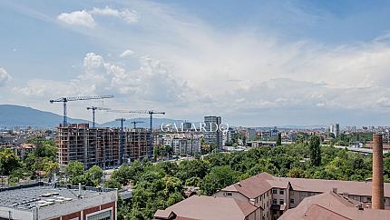 Undersized two-bedroom apartment in a new building