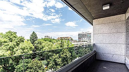 Луксозен многостаен апартамент в представителна сграда