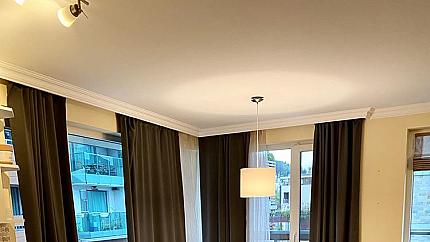Луксозен тристаен апартамент за продажба в Бояна