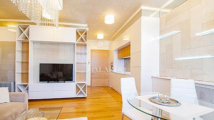 Luxury one-bedroom apartment in Red Apple