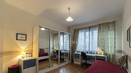 Обзаведен тристаен апартамент в ТОП център на бул. Патриарх Евтимий