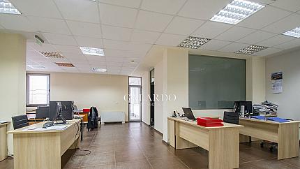 Офис в сграда със смесено предназначение в Манастирски ливади