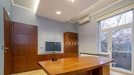 Spacious office in the TOP center meters from Slaveykov square