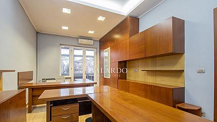 Spacious office in the TOP center meters from Slaveykov square