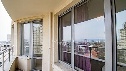 Panoramic three bedroom apartment near Metro Station - Joliot Curie