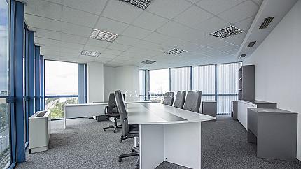 Прекрасен офис в представителна бизнес сграда клас А