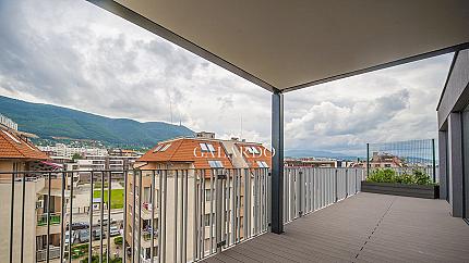 Three-bedroom penthouse in a luxury gated complex in "Manastirski Livadi"