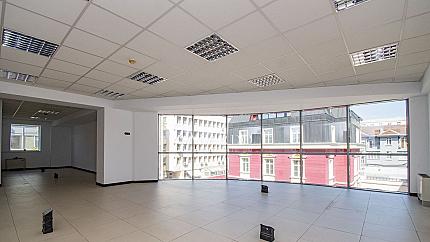 Представителен офис в топ центъра на София