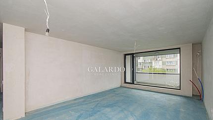 Two bedroom apartment in a boutique building 100m from South Park