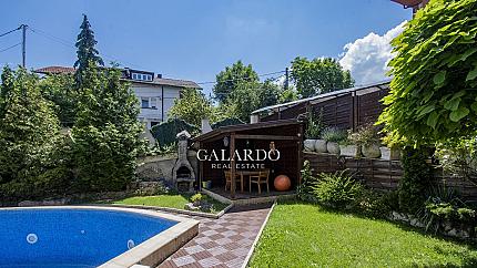 Detached house with pool for rent in Simeonovo