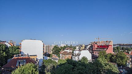 South apartment on two levels next to metro station Lvov Most, Center
