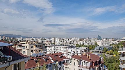 Apartment next to Alexander Malinov Metro Station