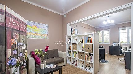 Spacious apartment with large terrace meters from Moskovska street