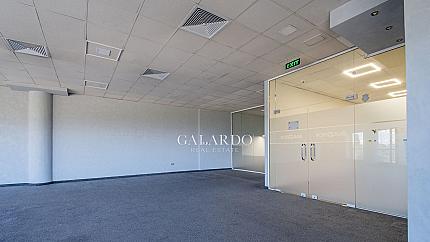 Spacious space in an office building on Ring Road