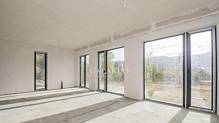 Detached house for sale in Vladaya
