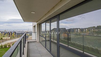 Панорамен и слънчев четиристаен  апартамент в Симеоново Резиденс