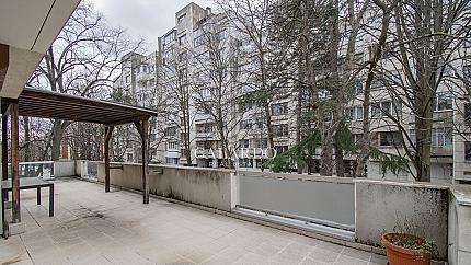 Two-bedroom apartment in Lozenets