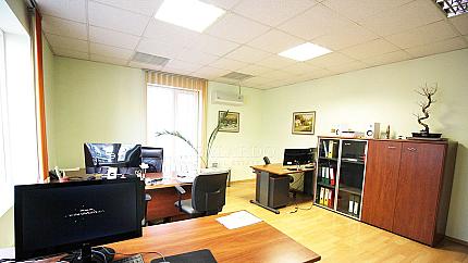 Самостоятелна офис сграда до Метростанция Сердика